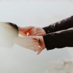 Τα “κόκκινα σημάδια” που αγνοούμε στο ξεκίνημα μιας σχέσης